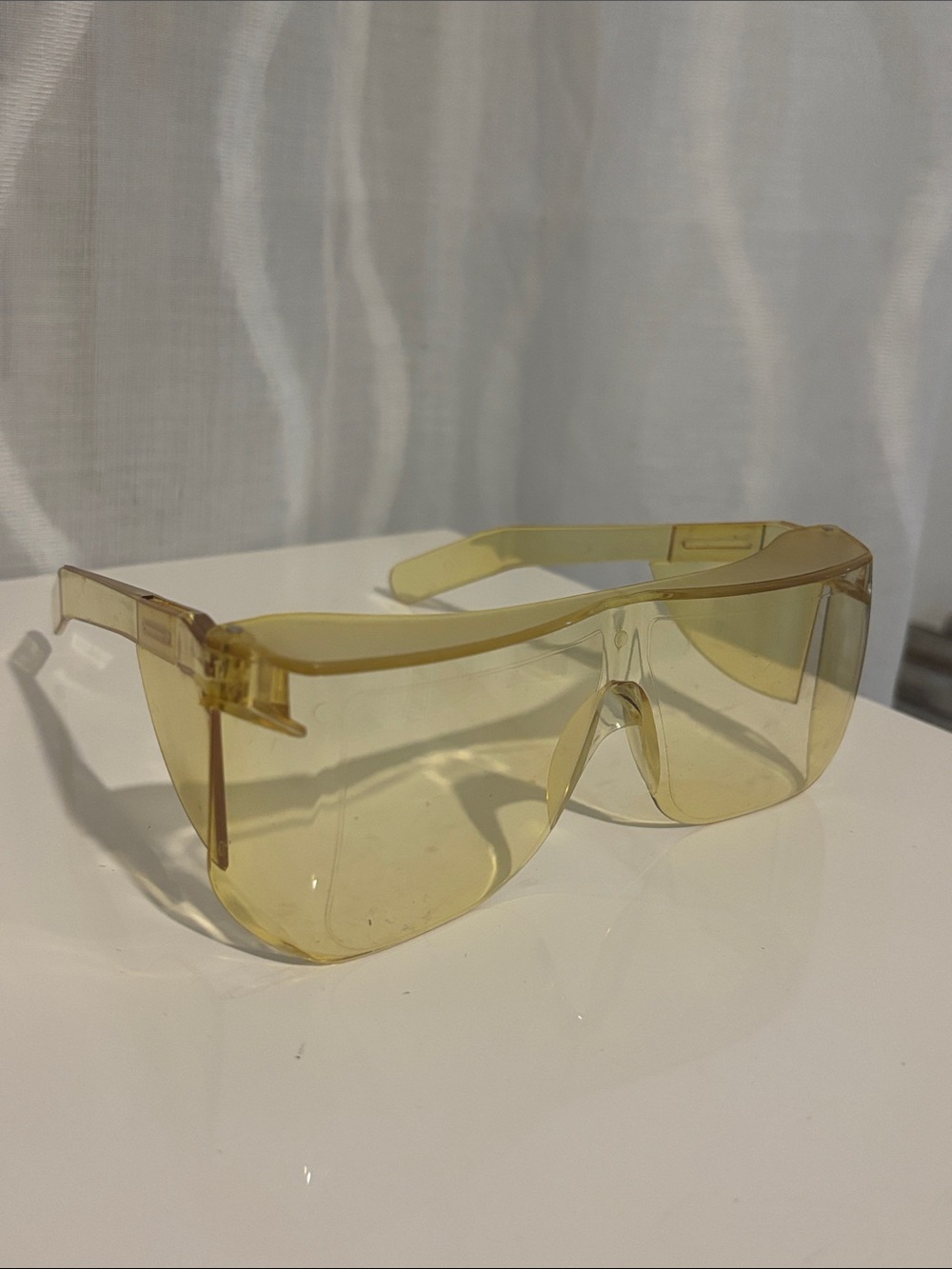 Vintage Yellow Shield-Style Women's Sunglasses - Fashion Visor Shades